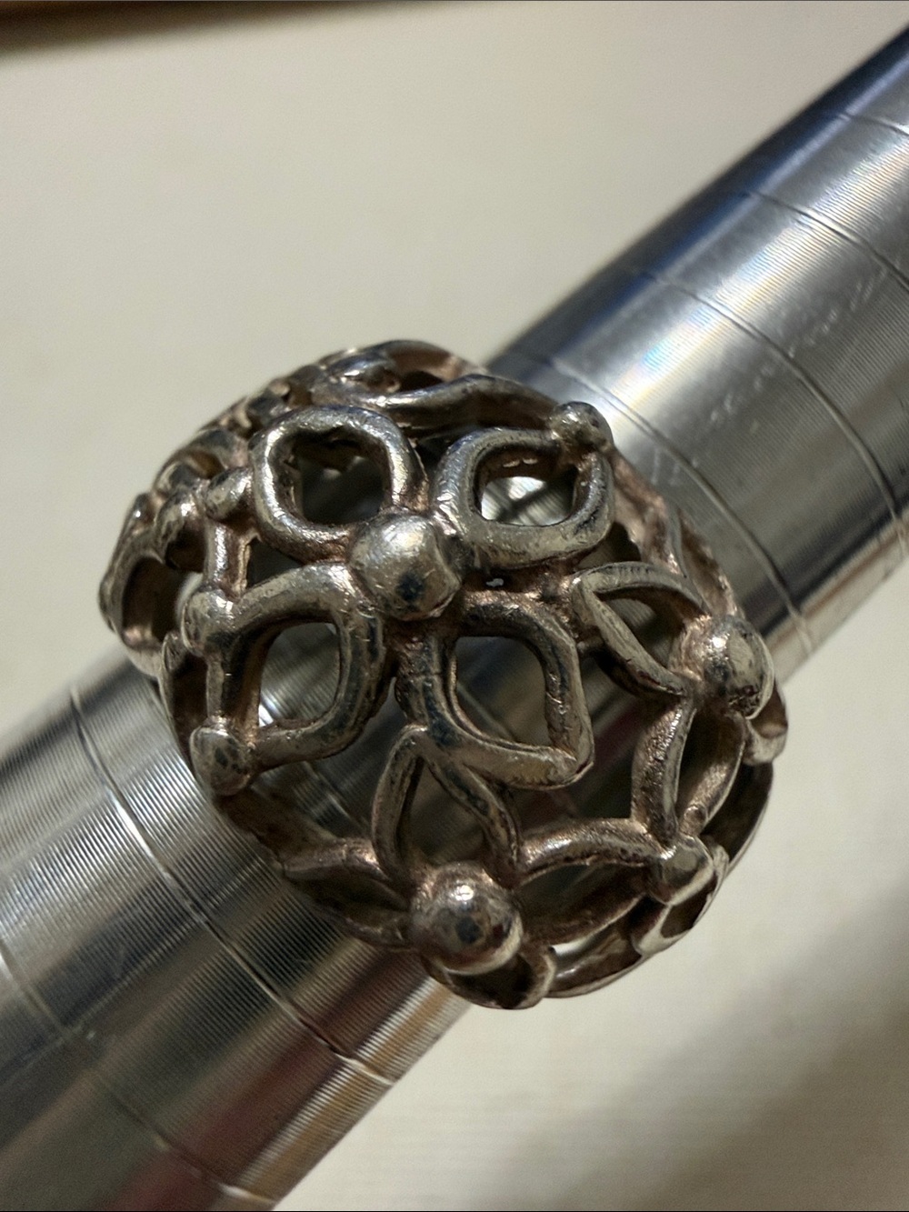 Sterling Silver 925 Openwork Floral Dome Ring size 8.75